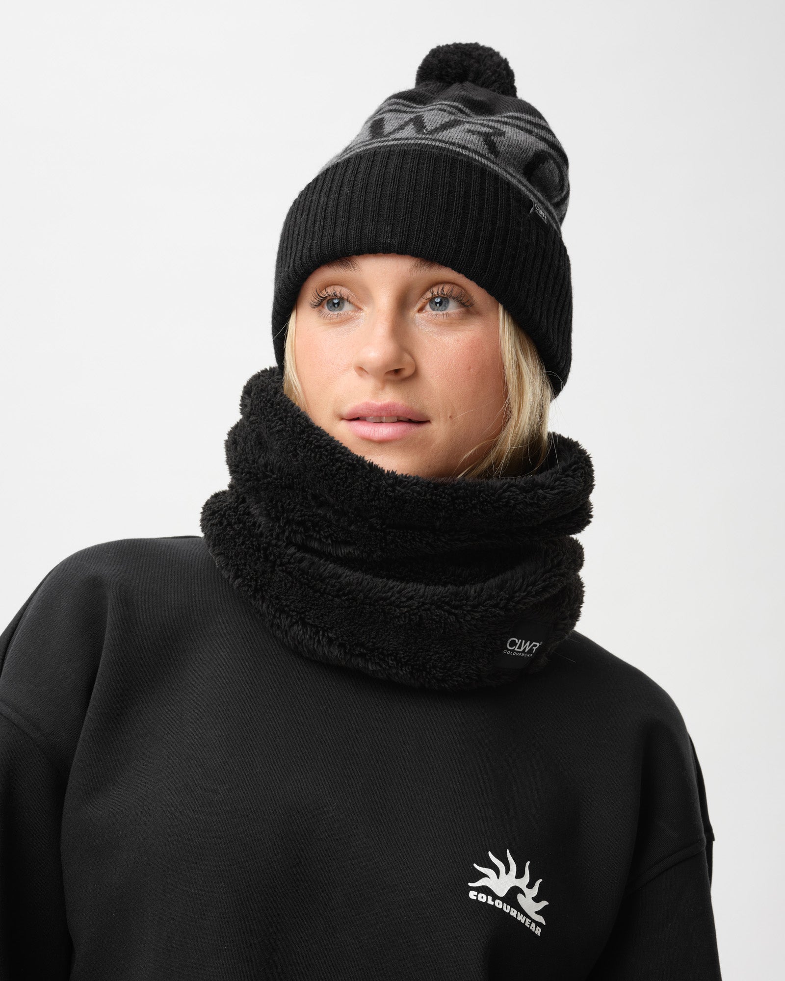 Fluffy Tube – Black | Fleece Neck Warmer for Ski & Snowboard