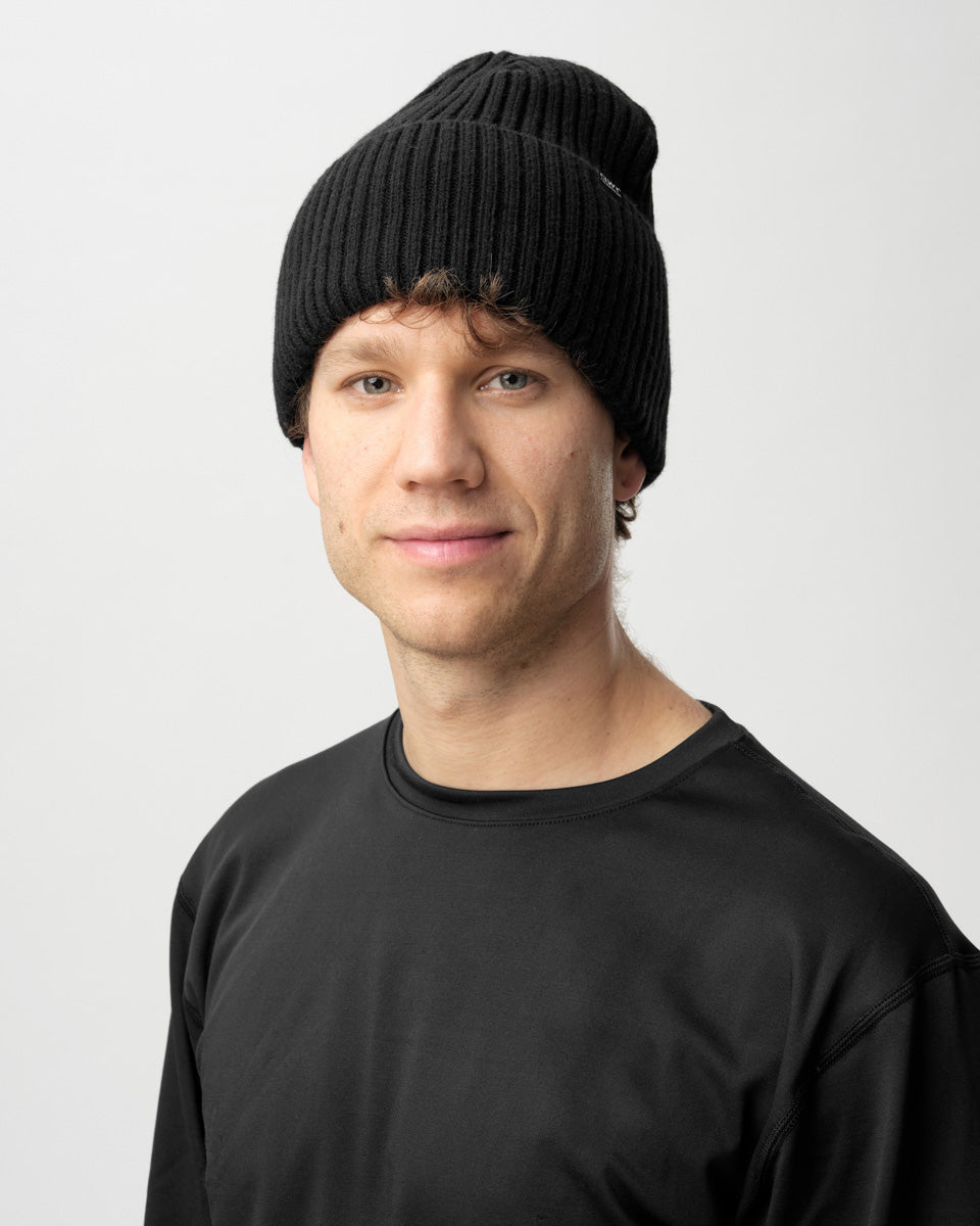 Badge Beanie - Svart