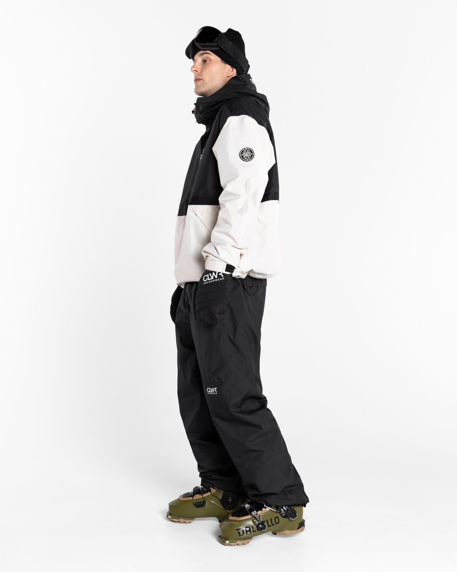 7210289_U-Aquilo-Anorak_Off-white05.jpg