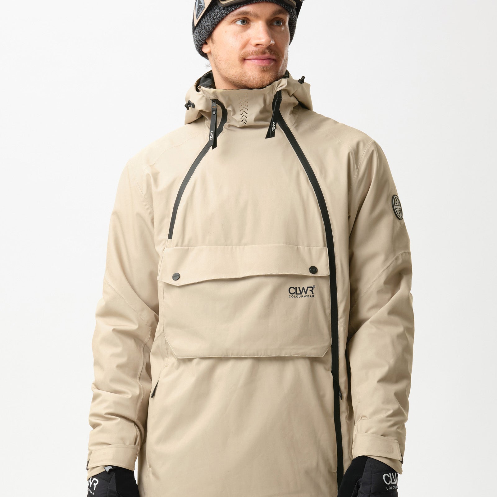 7210292_M-Foil-Anorak_Sand_1._half.jpg
