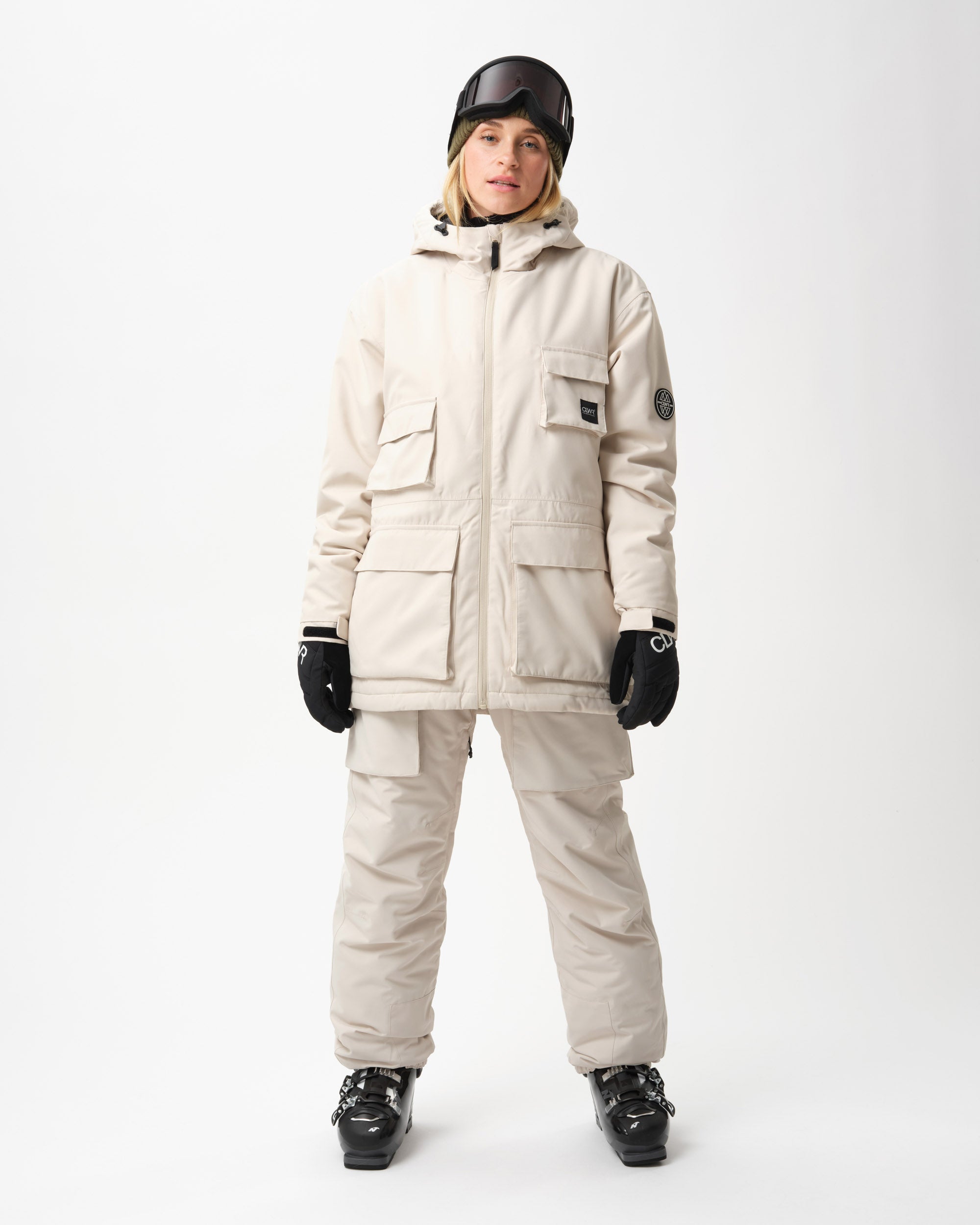 7210405_U-More-Pockets-Parka_Off-White_1.jpg