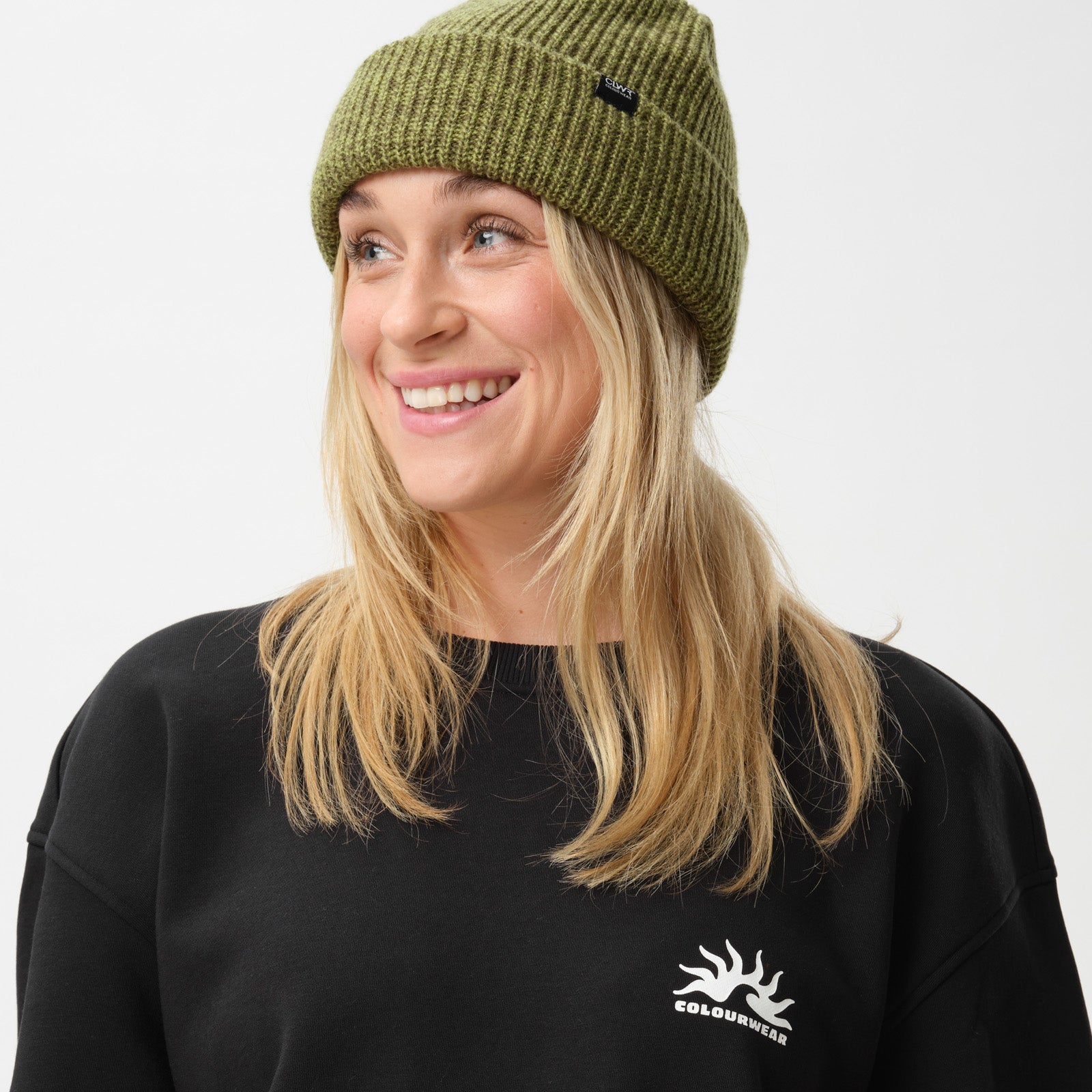 7210622_U-Crew-Beanie_Dk-Olive_1.jpg
