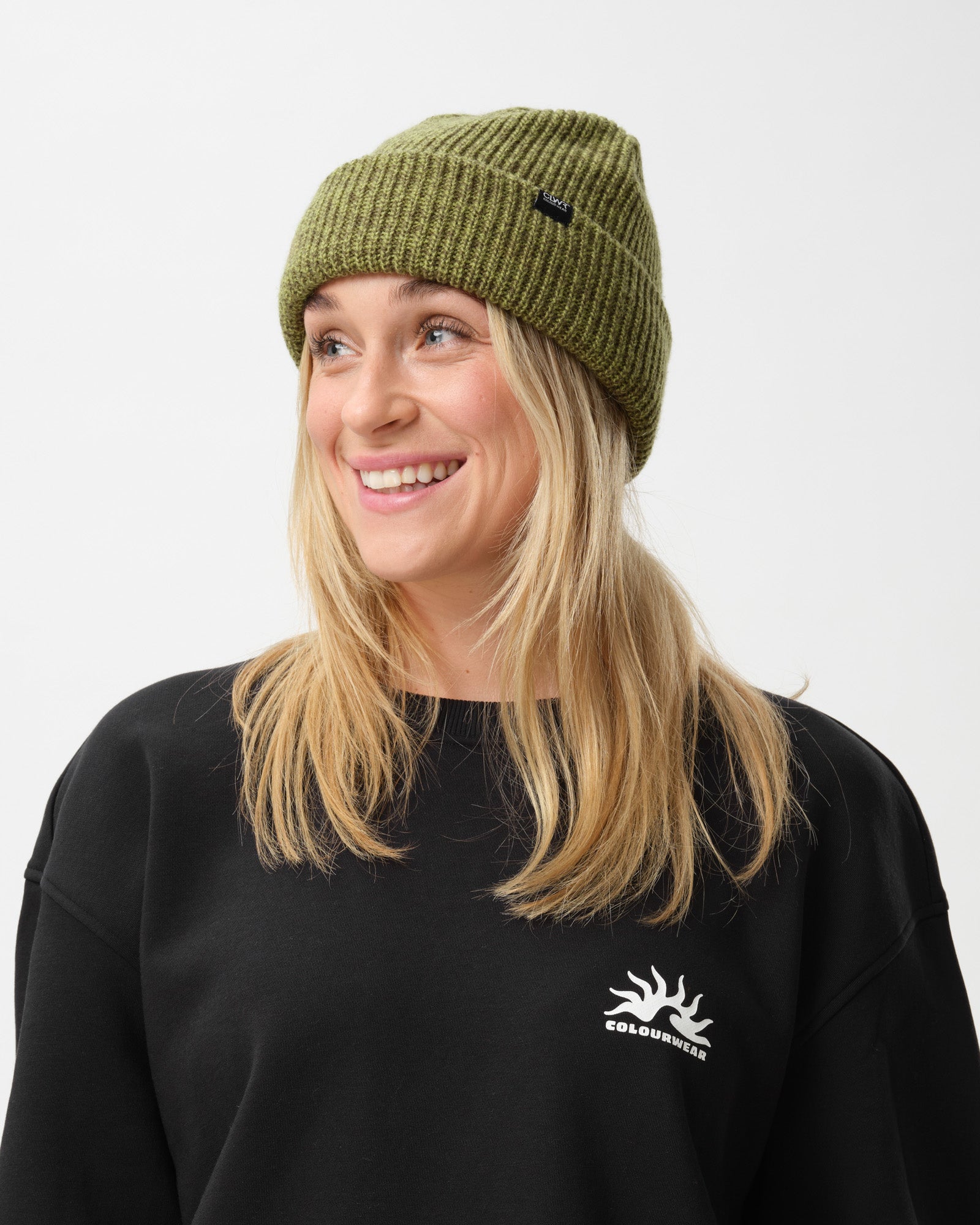 7210622_U-Crew-Beanie_Dk-Olive_1.jpg