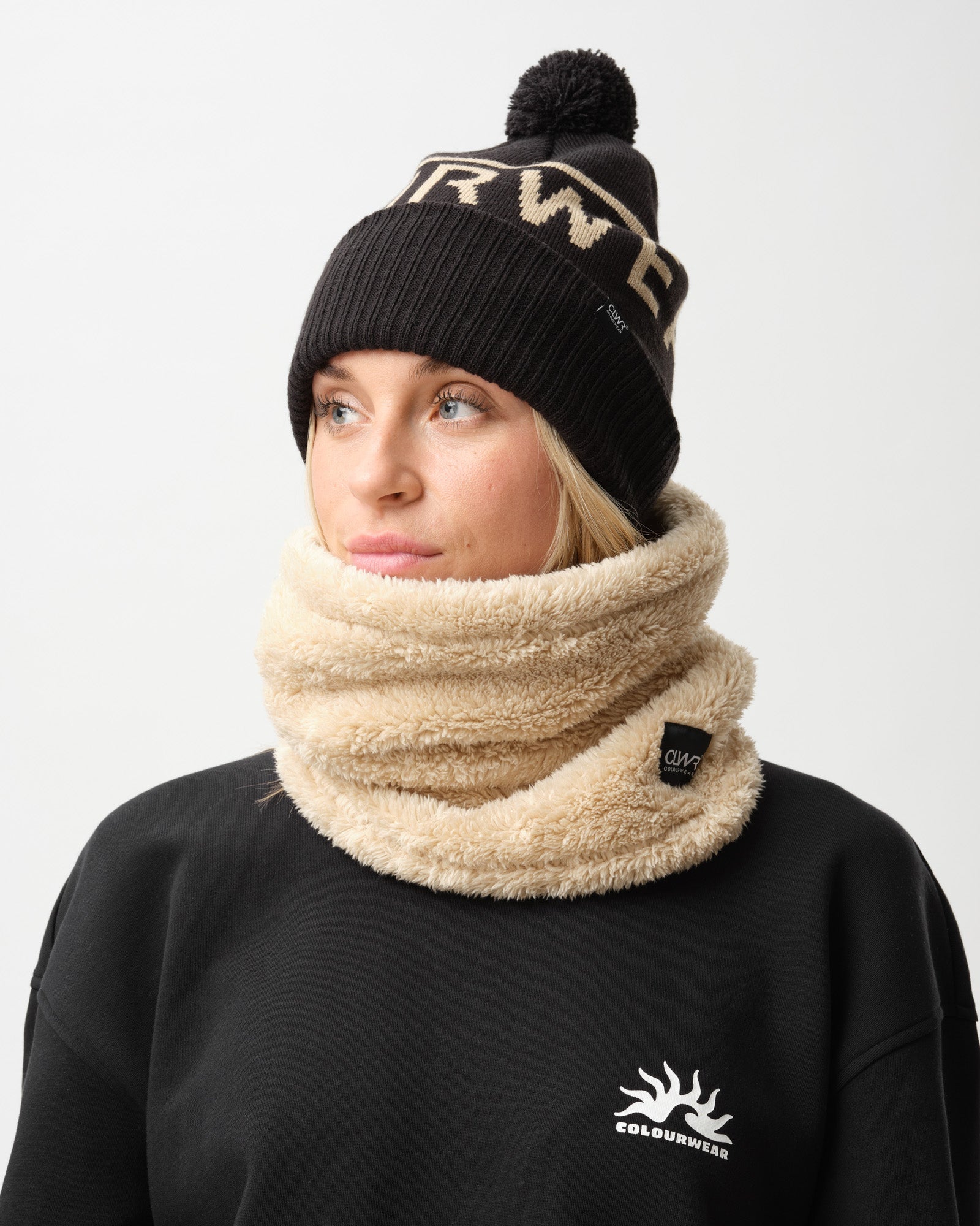 Fluffy Tube – Black | Fleece Neck Warmer for Ski & Snowboard
